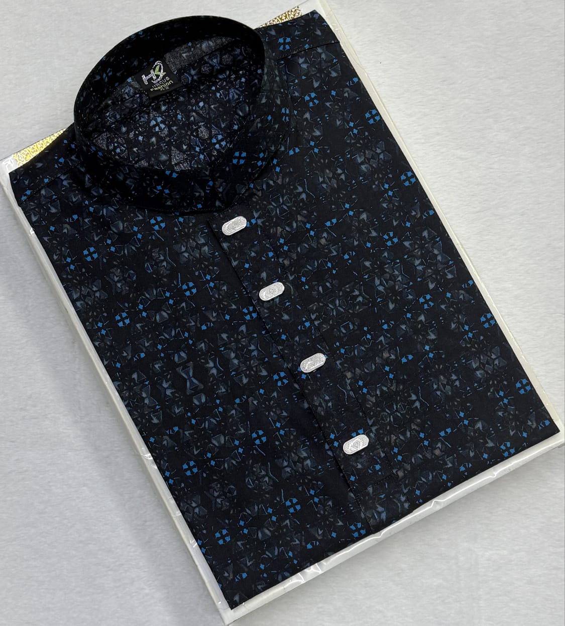 প্রিমিয়াম সফট কটন গার্মেন্টস কাপড় – ১০০% সুতি, আরামদায়ক ও স্টাইলিশ